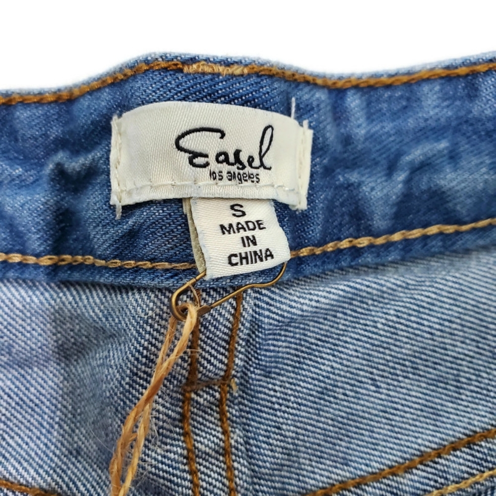 Easel Los Angeles Distressed Denim Shorts High Rise NWT Size Small Button Fly - Picture 8 of 11